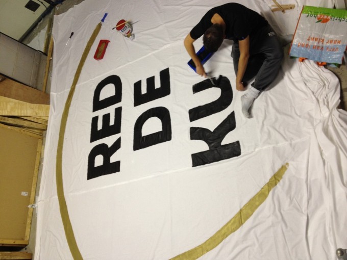 Red de kuip spandoek